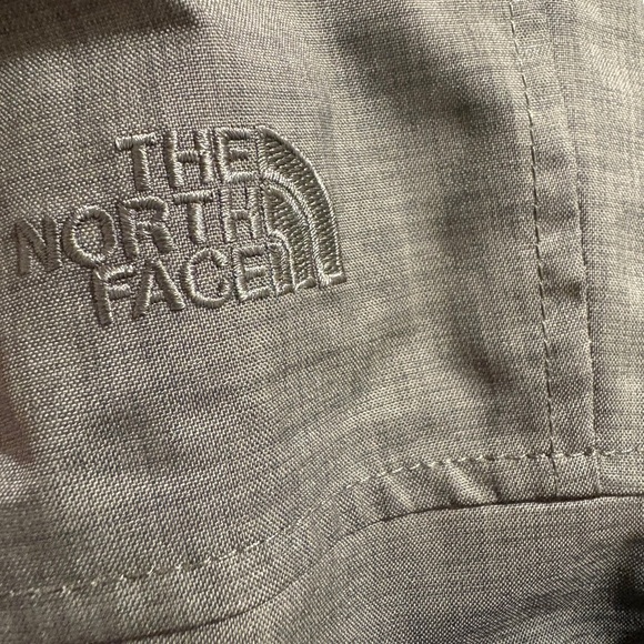 The North Face Forest Green Women's waterproof Jacket with removable hood. M
100 - Picture 6 of 7